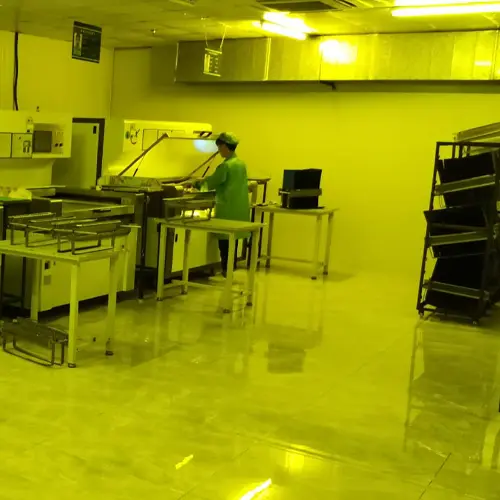 Lớp Phủ Tiếp Xúc Với Tia UV Lớp Phủ Tiếp Xúc Với Tia UV