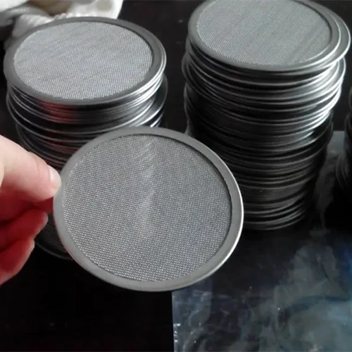 Oil pipe filter oil pipe filter