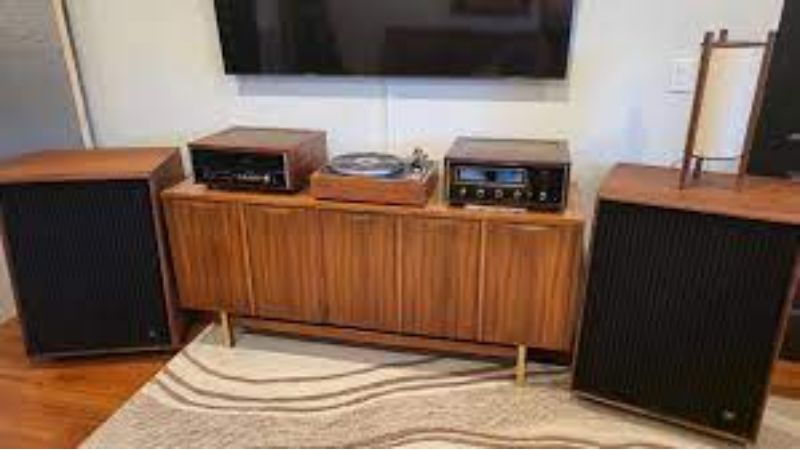 How Speaker Grills Interact With Sound