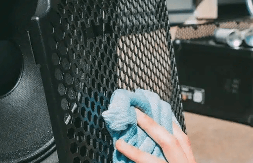 How to clean metal speaker grill